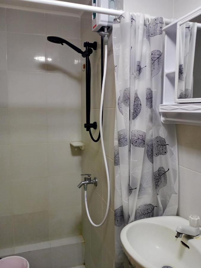 Condotel DC Dumaguete City Esterno foto